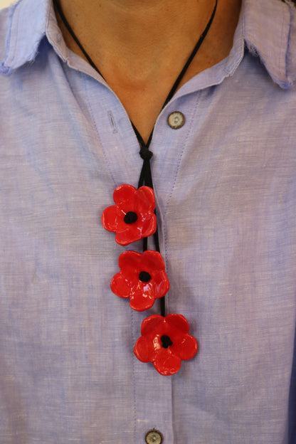 Collar Love con cuerda