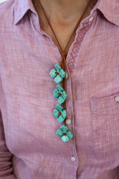 Collar Love con cuerda